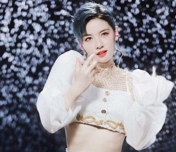 许佳琪和赵粤谁人气高：赵粤为什么要剪短发？