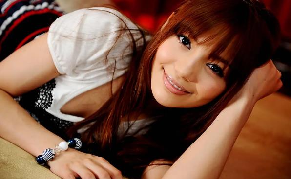 柚木提娜资料照片：柚木提娜性感照片大全