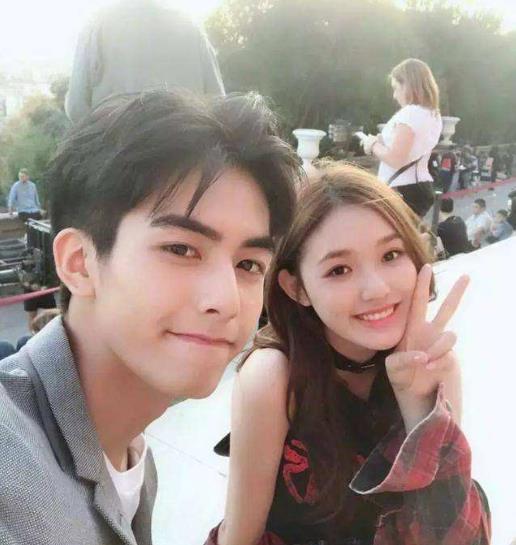 林允宋威龙街头拥吻：宋威龙现在女朋友是谁