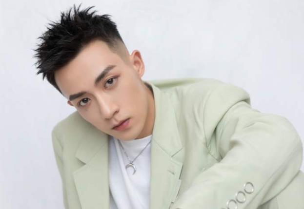 谷嘉诚赵露思什么关系：谷嘉诚的家世及女朋友是谁