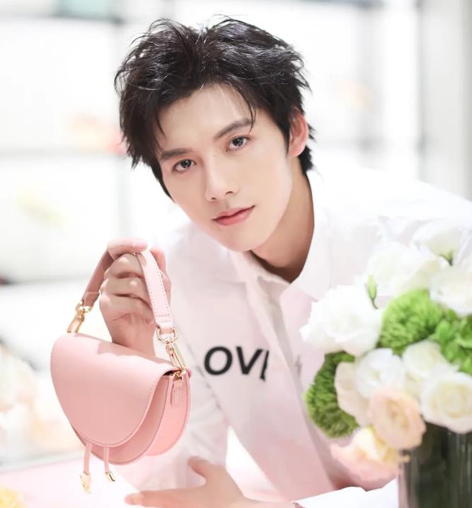 邓超元青春有你排名：邓超元个人资料及出道经历