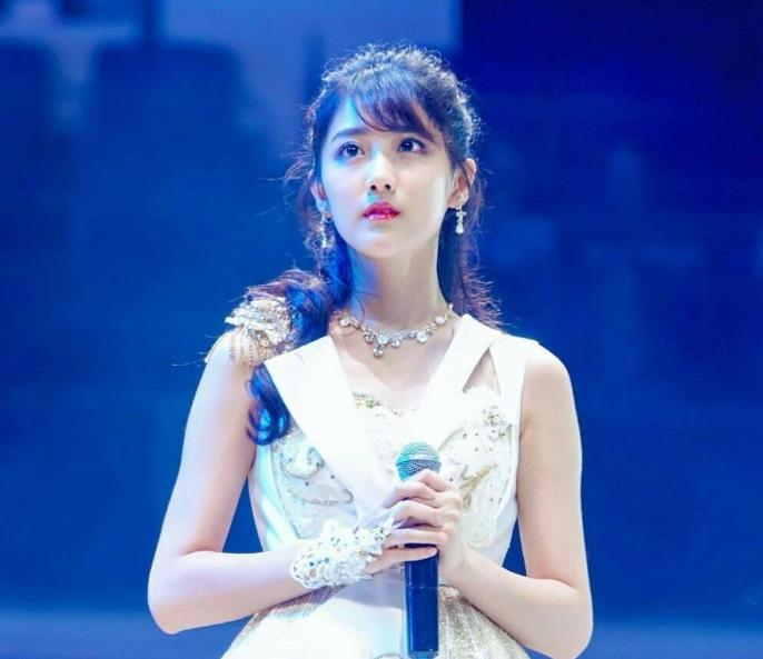 李艺彤男朋友是谁：李艺彤的感情经历