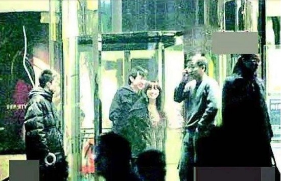 金莎被前经纪人欺骗 金莎和鄢颇之间到底是怎么回事