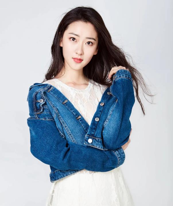 演员何雨虹的个人资料：何雨虹是富二代吗