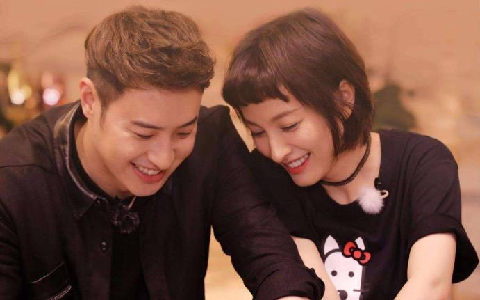 潘玮柏和吴昕之间是什么关系：潘玮柏什么时候结婚