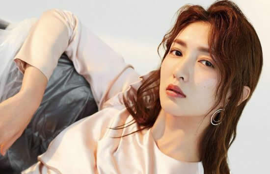 三十而已王漫妮是谁扮演的 三十而已王漫妮结局是什么