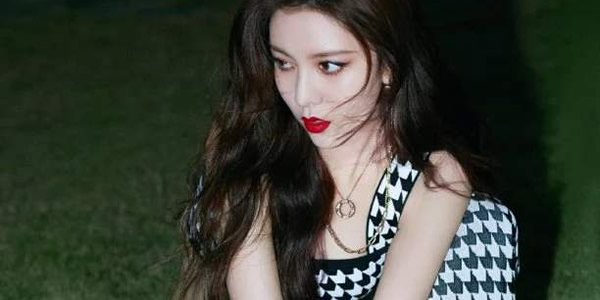 宋妍霏是混血吗