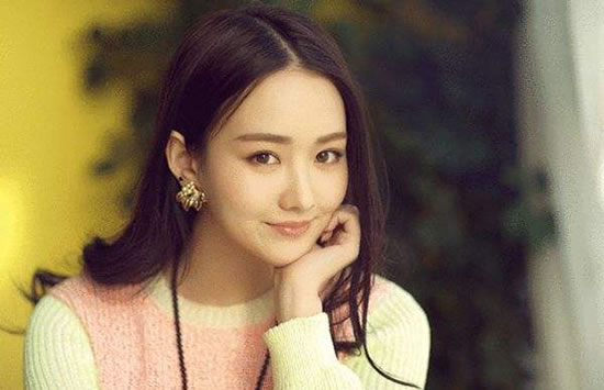 黄馨瑶个人资料及年龄多大了 黄馨瑶郑爽像吗对比照曝光