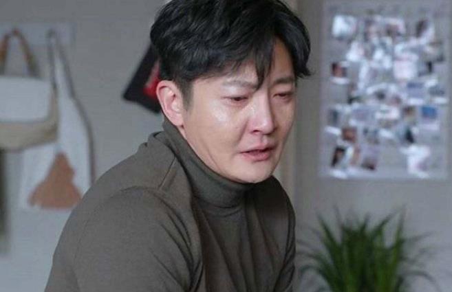 郭京飞为啥叫卡粉男孩：郭京飞现在为什么这么火