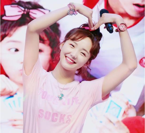 吕小雨真实身高及个人资料：创造101吕小雨排名