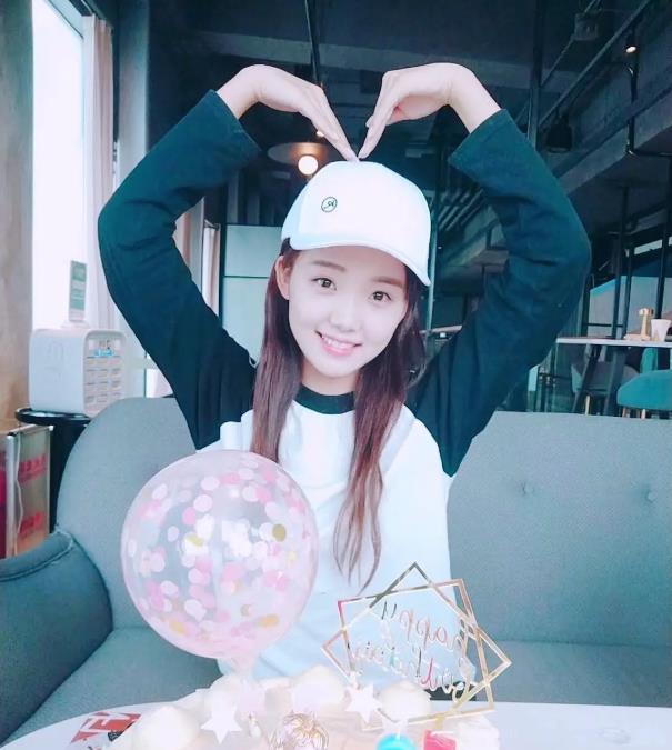 吕小雨真实身高及个人资料：创造101吕小雨排名