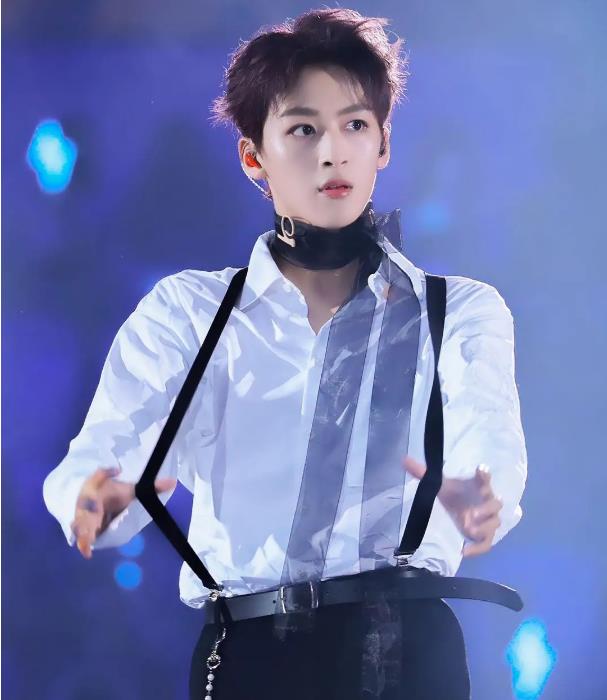 何洛洛的真名叫什么:何洛洛艺考成绩怎么样 何洛洛的真名叫什么:何洛洛艺考成绩怎么样