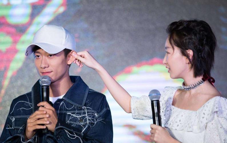 周冬雨张一山是同学吗？周冬雨张一山合作的作品有哪些