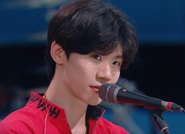 胡宇桐年龄及个人简介：鼓手胡宇桐的走红经历