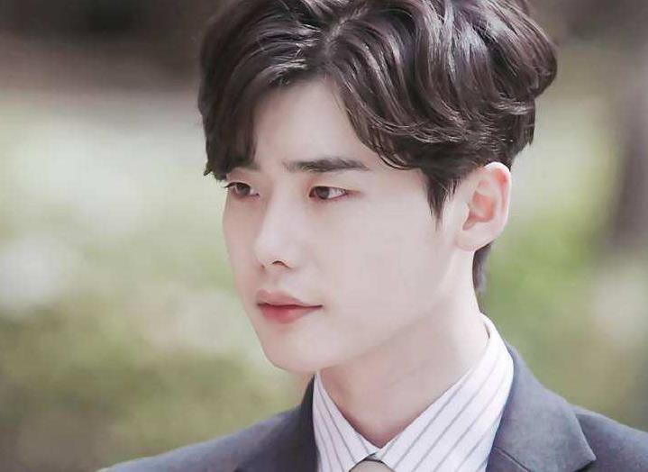 李钟硕入伍时间：李钟硕什么时候退伍