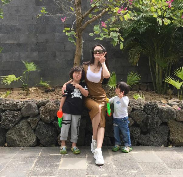 冉莹颖的个人资料简介：冉莹颖和邹市明是怎么认识的