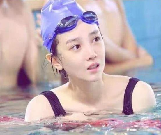 陈小纭以前是什么运动员：陈小纭是专业的游泳运动员吗
