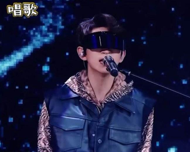 少年之名凡宇为什么不露脸：凡宇和易烊千玺什么关系