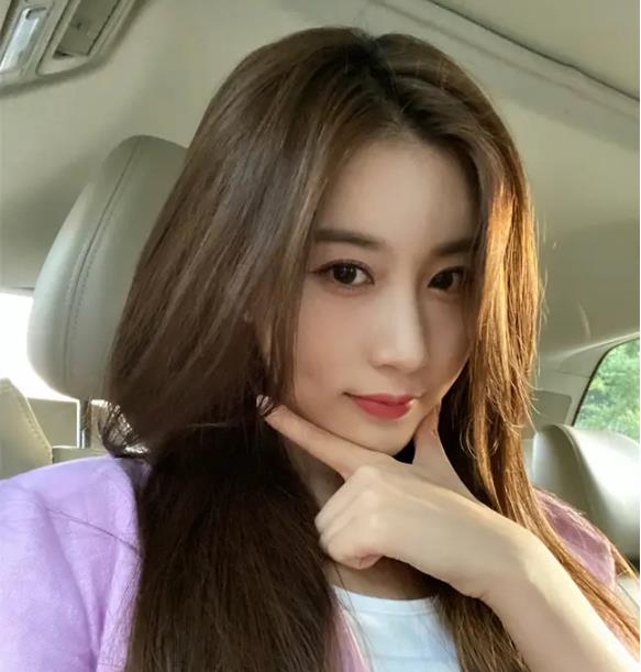 张雅卓是谁捧红的？创造营2020张雅卓的家世