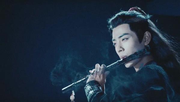 肖战图片高清手机壁纸：肖战笑起来的照片