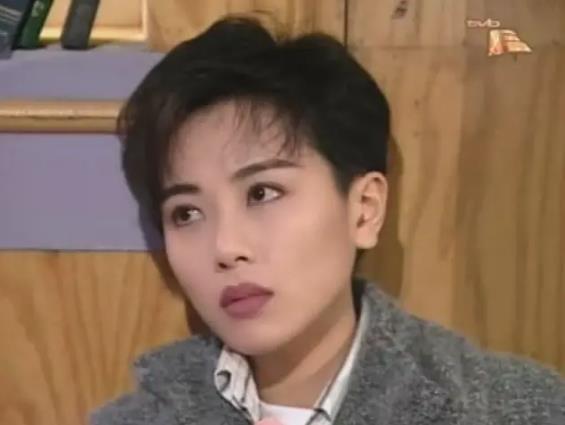 袁洁莹个人资料及短发照片