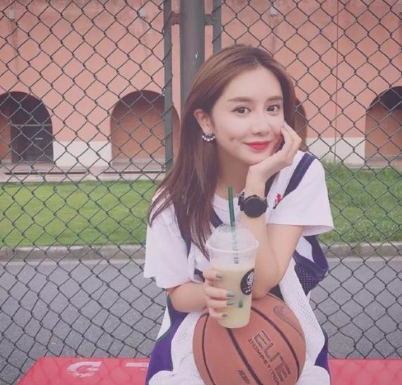 nba美娜的真名叫什么：nba美娜个人资料身高
