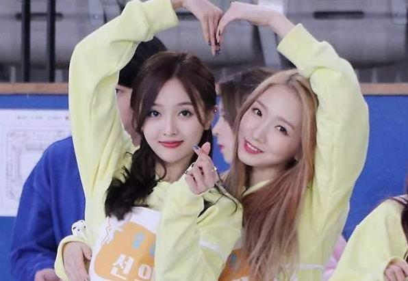 孟美岐和吴宣仪什么关系：孟美岐在舞台上哭怎么回事