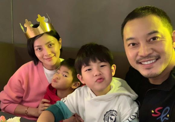 胡可和沙溢是怎么认识的：沙溢年轻的时候有多帅