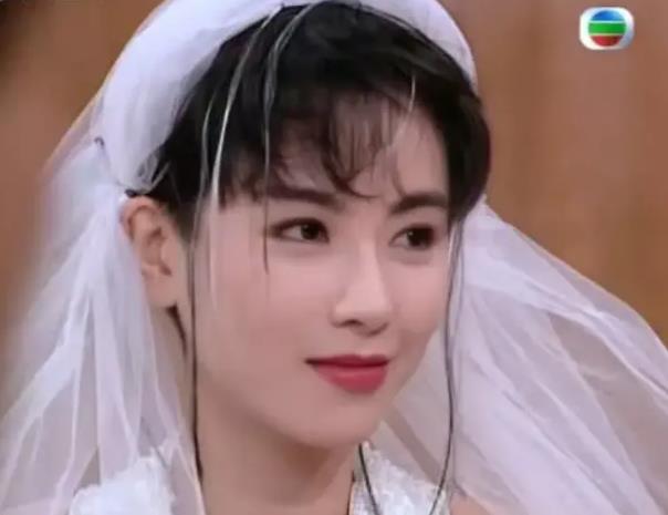 袁洁莹个人资料及短发照片