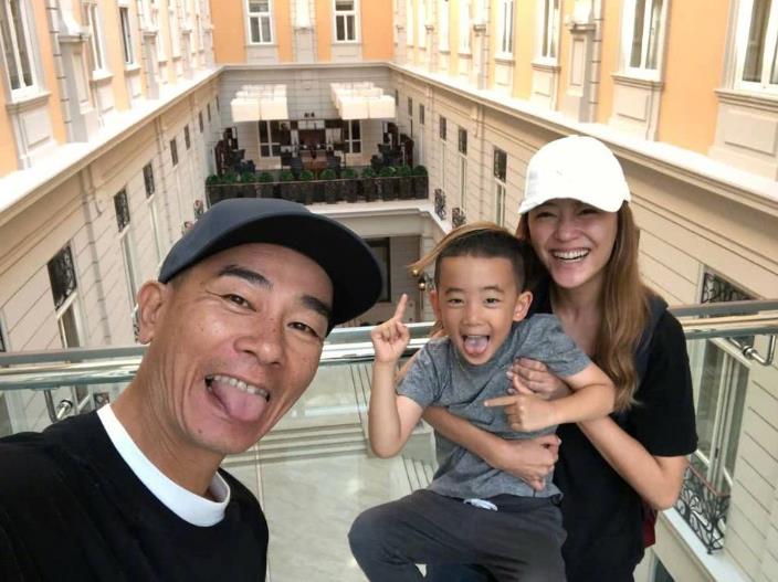 应采儿和陈小春怎么认识的：应采儿和陈小春感情好吗