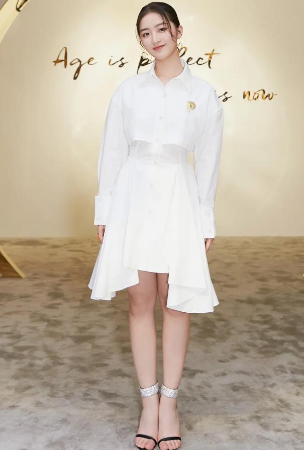 邓恩熙95年还是05年的：邓恩熙为什么叫大公主