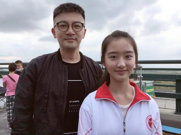 邓恩熙95年还是05年的：邓恩熙为什么叫大公主