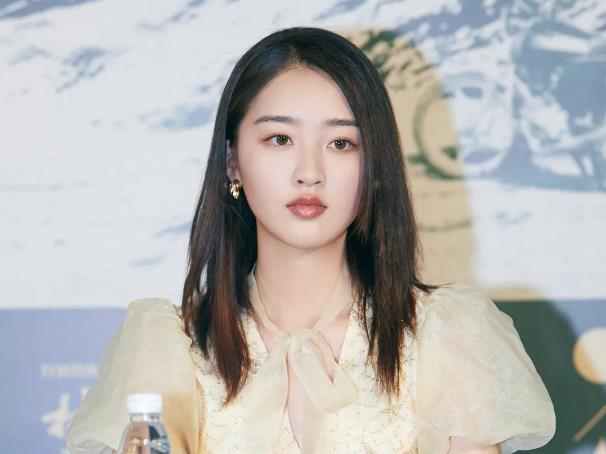 邓恩熙95年还是05年的：邓恩熙为什么叫大公主