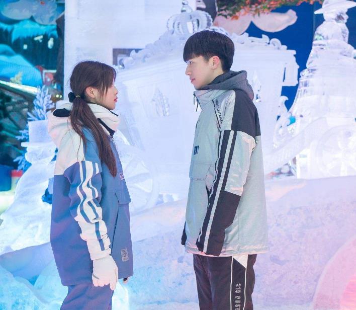 杨超越和许魏洲合作什么剧：杨超越为什么转型演员