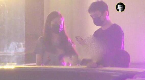 王思聪又换女友了