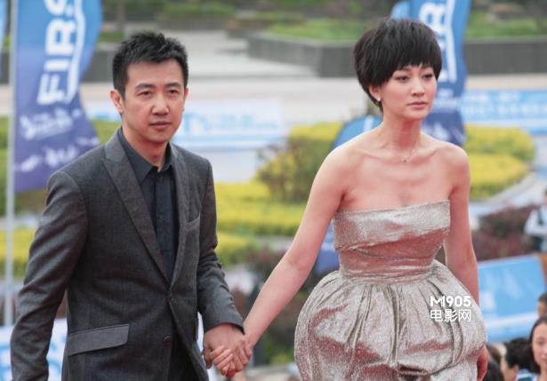 李小冉现在的老公是谁：李小冉和鄢颇为什么分手