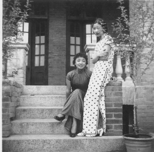 古时候女人穿旗袍