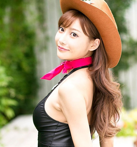 明日花绮罗作品：AV界刁蛮小公主已隐退不拍片了