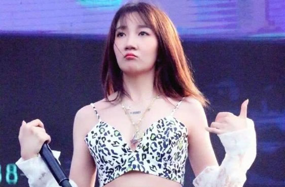 乃万真名叫什么及个人资料起底