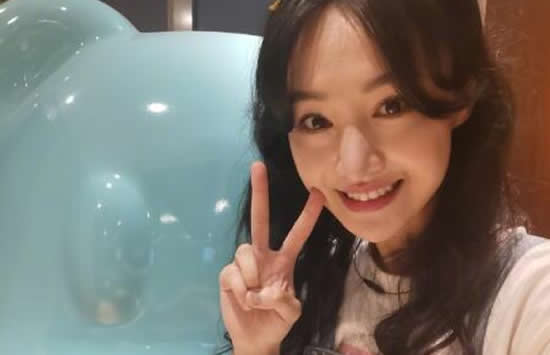 郑爽个人资料简介及最新图片写真介绍