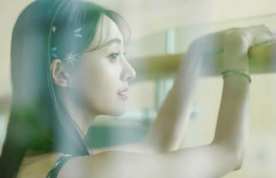 郑爽个人资料简介及最新图片写真介绍