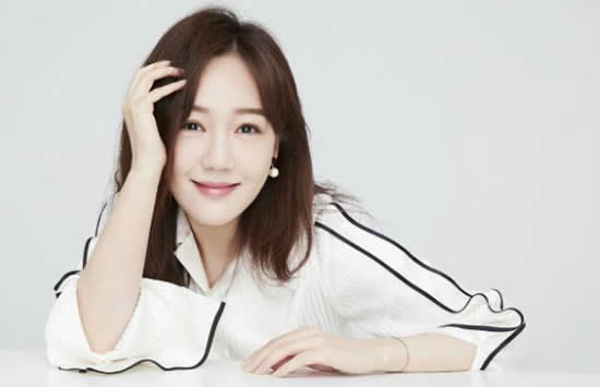 薛佳凝个人资料简介及最新照片写真介绍