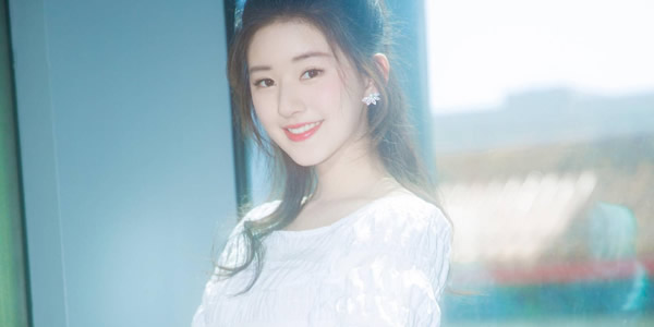 赵露思是哪个公司旗下的