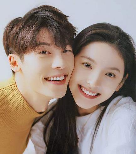 章若楠个人资料及出道经历：章若楠许光汉是什么关系