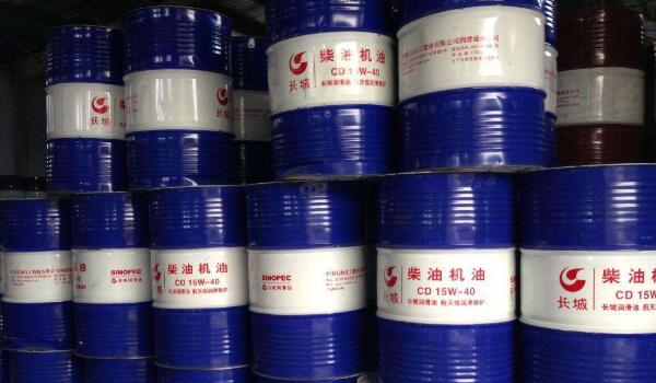 柴油机油和汽油机油的区别 柴油机油和汽油机油可以混用吗