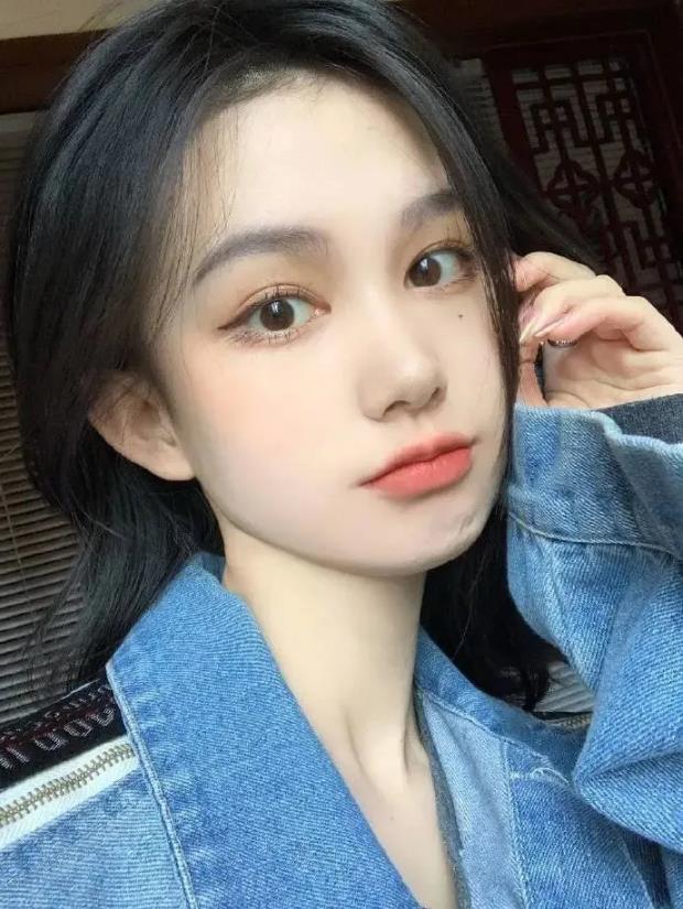 王柠萌个人资料年龄多大：网红王柠萌是哪的人怎么火的