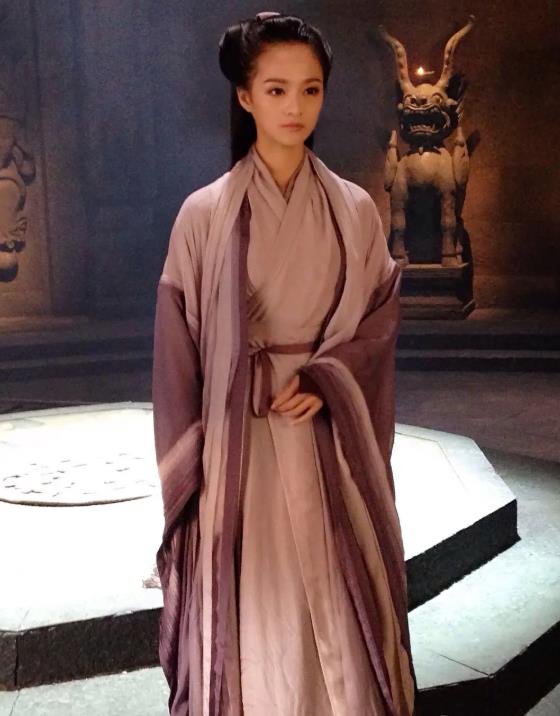 骆文博个人资料年龄多大：骆文博结婚了吗老公是谁