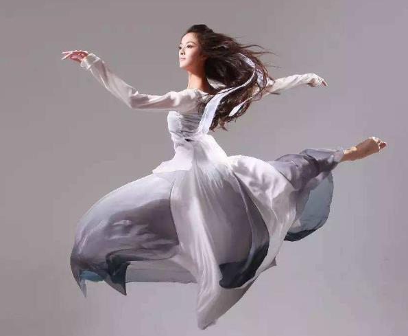 骆文博个人资料年龄多大：骆文博结婚了吗老公是谁