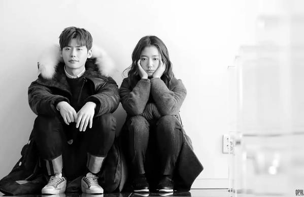 韩剧推荐值得看的10部，颜值高很火很甜的韩剧