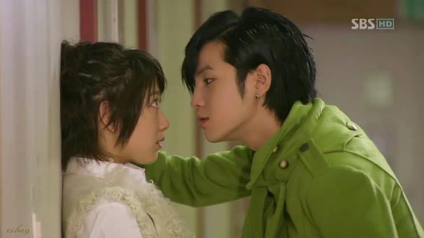 韩剧推荐值得看的10部，颜值高很火很甜的韩剧